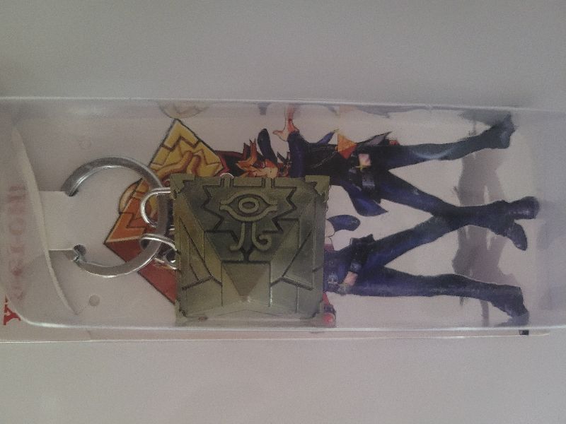 Blister triangulo rompecabezas yu-gi-oh