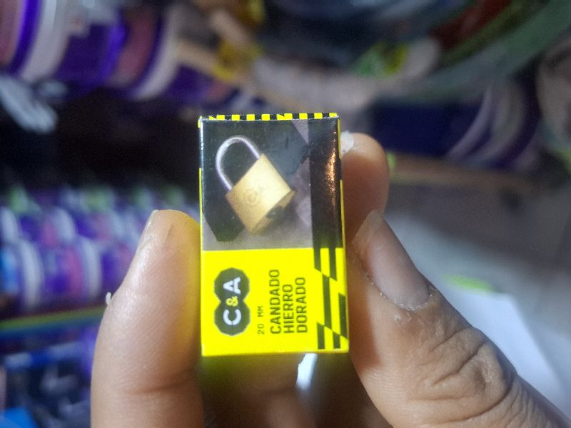 candado hierro dorado 20 mm