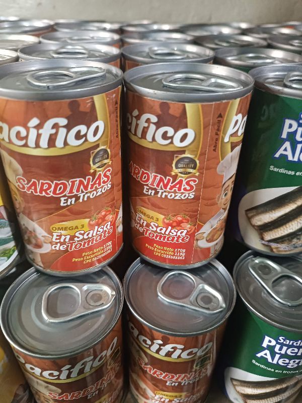 Sardina de tomates Pacífico