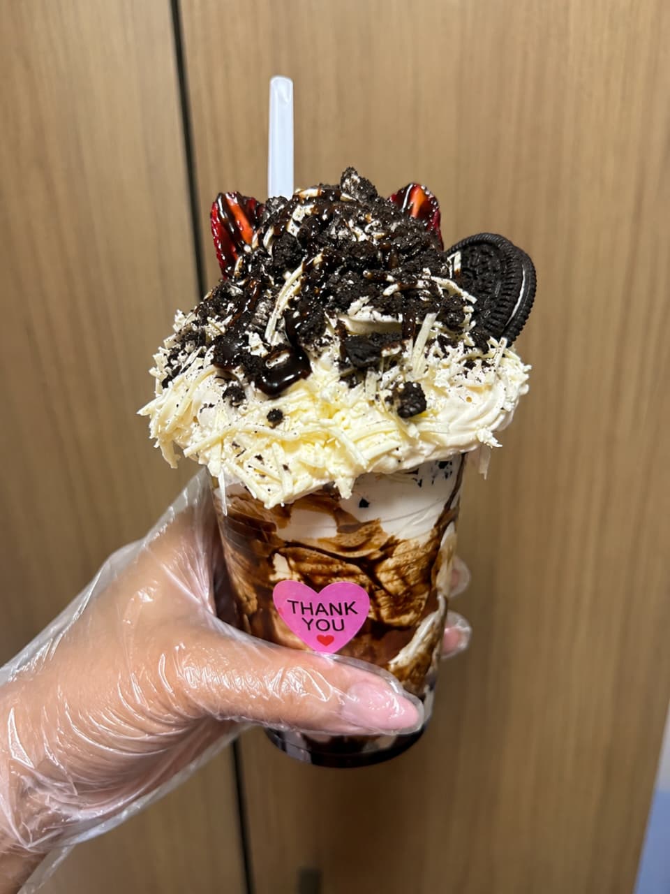 FRESA CON CREMA OREO Y QUESO
