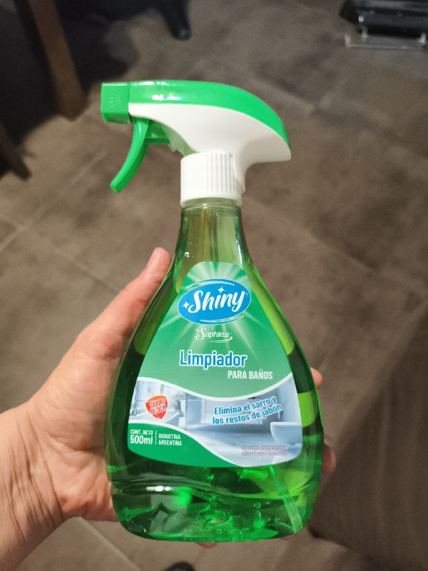 baños limpiador