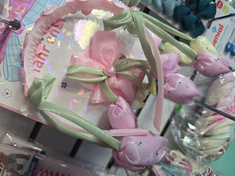DIADEMA CON PRENSAPELO DE TULIPAN