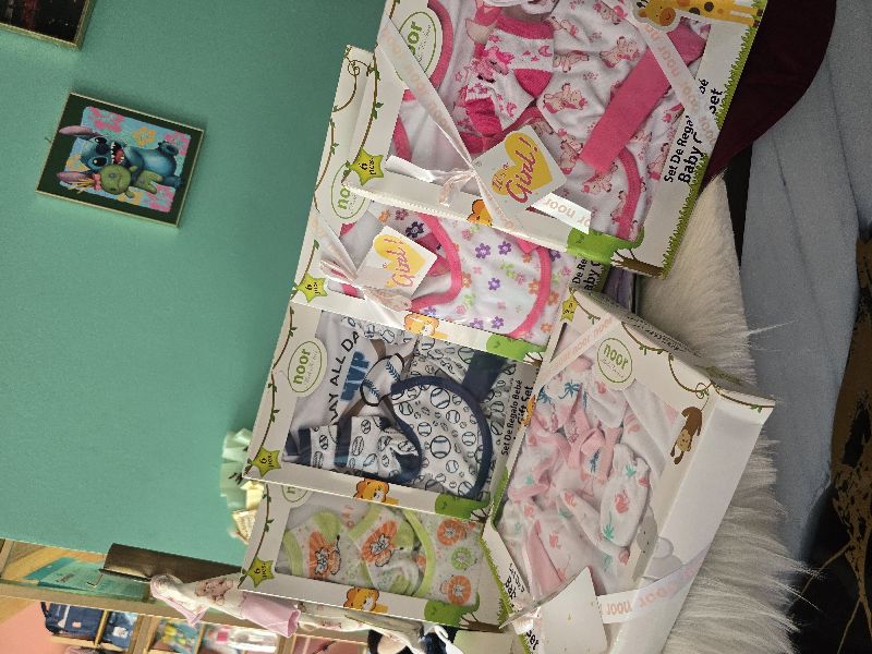 CAJA DE REGALO BEBE 6 UNIDADES