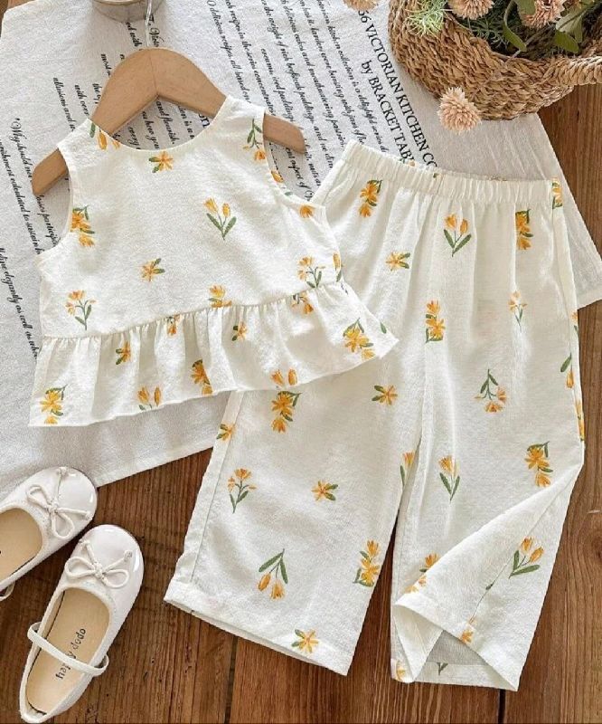 CONJUNTO AMARILLO ESTAMPADO DE FLORES
