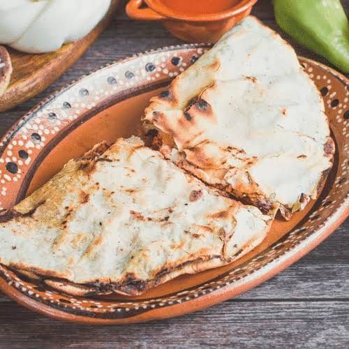 Tlayudas Oaxaqueñas