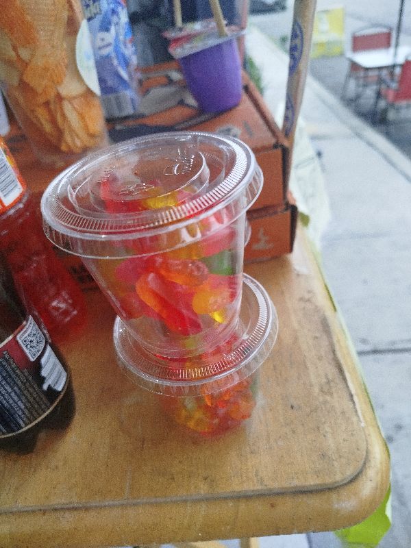 gomitas en vaso