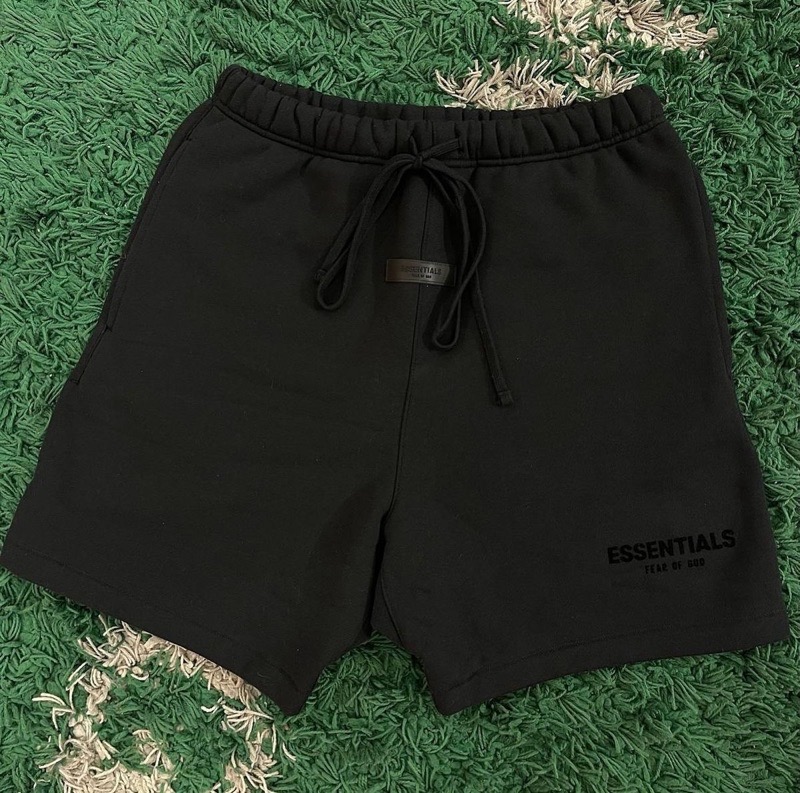 Short Essentials Negro