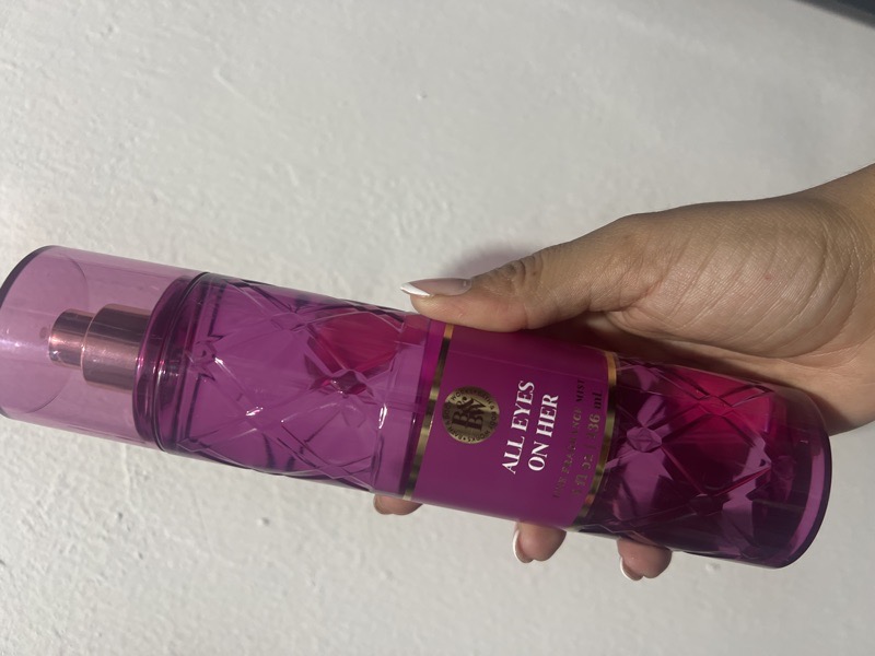 Bath and body fragancia all eyes on her