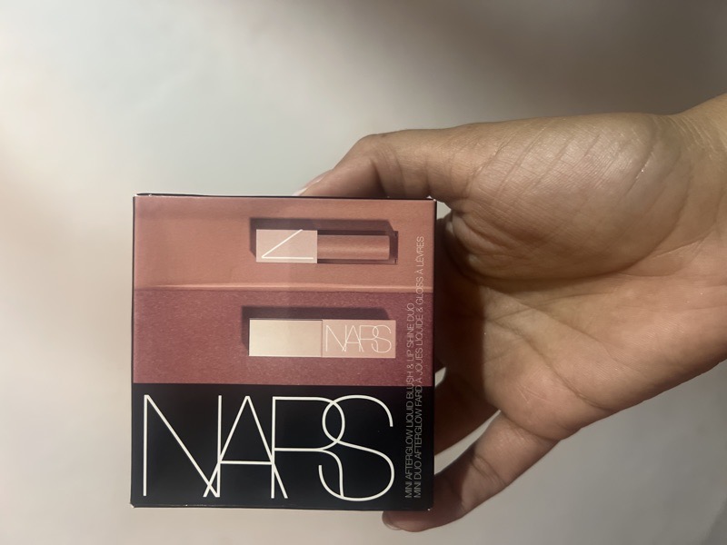 NARS Mini Afterglow Liquid Blush (rubor líquido mini).* NARS Mini Afterglow Lip Shine (gloss/lip shine mini).
