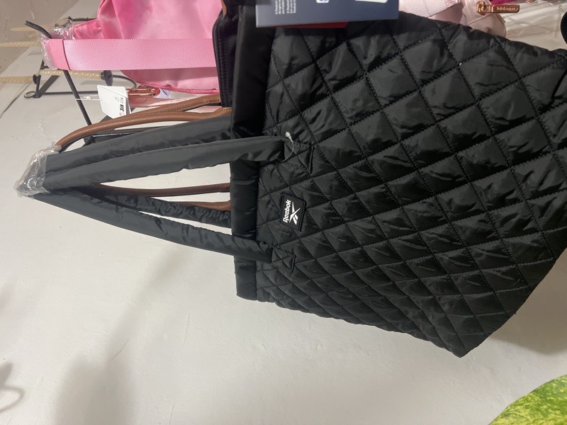 Reebok tote negra