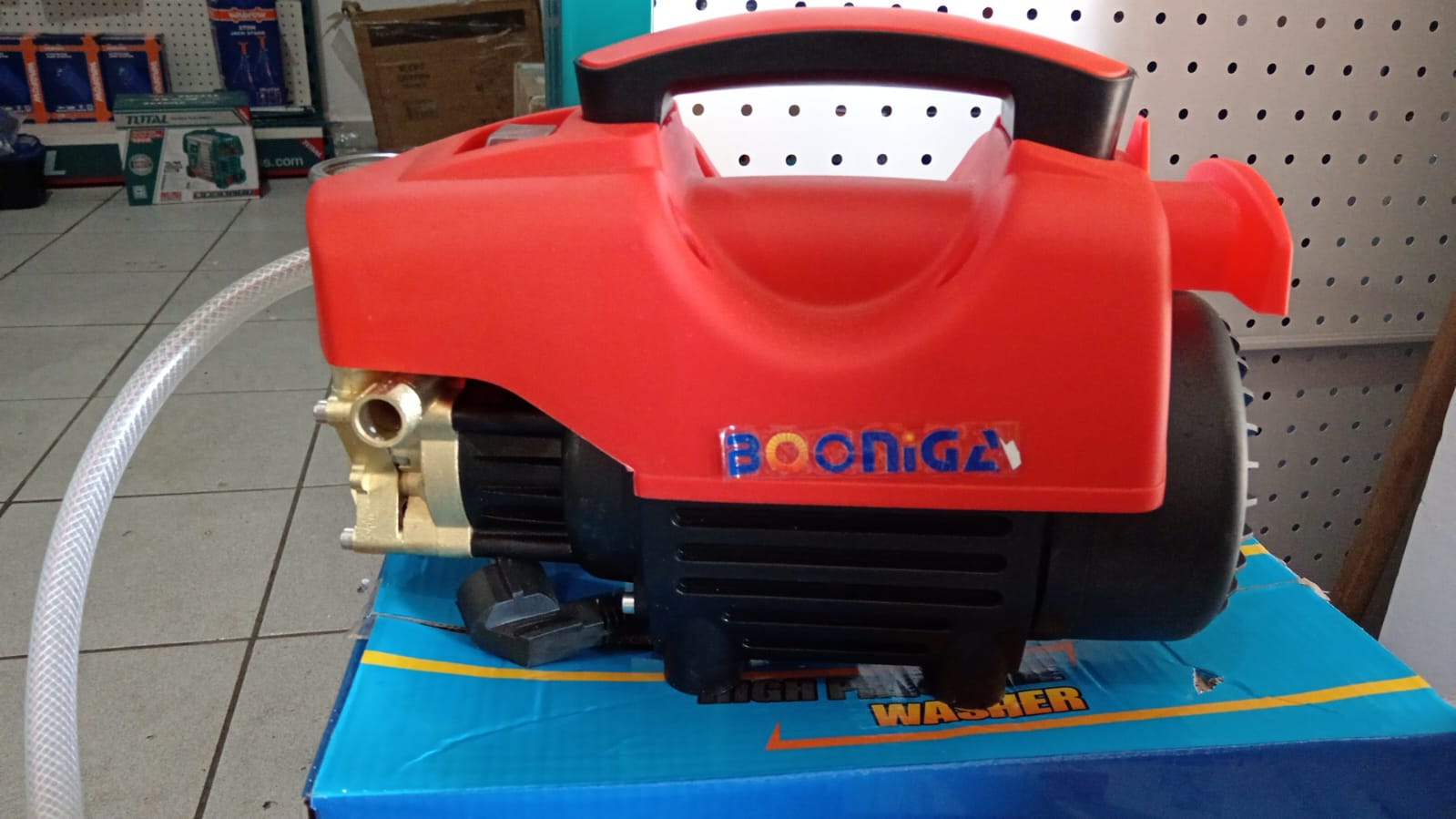 HIDROLAVADORA ROJA BONIGA