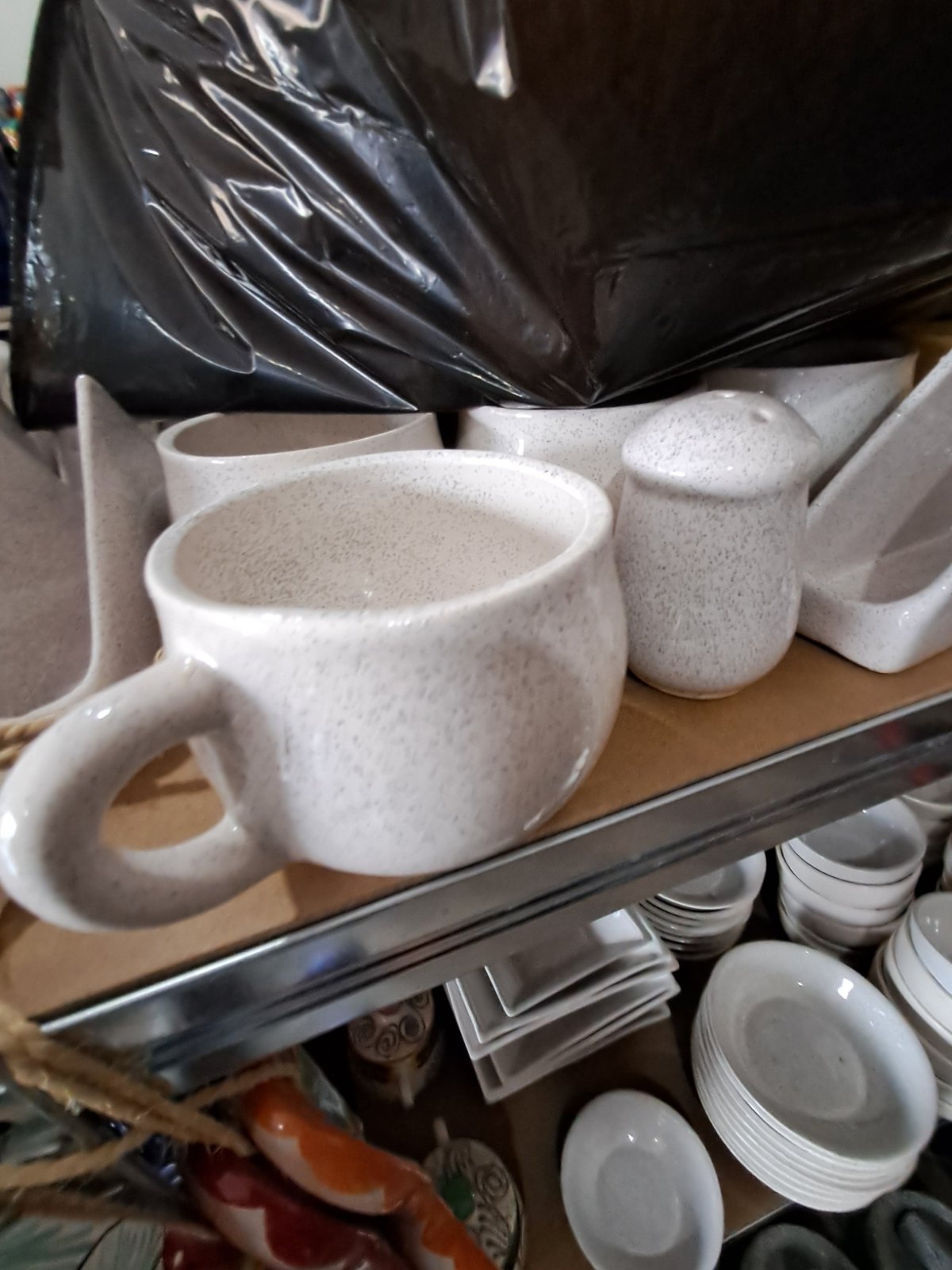 taza blanca mediana