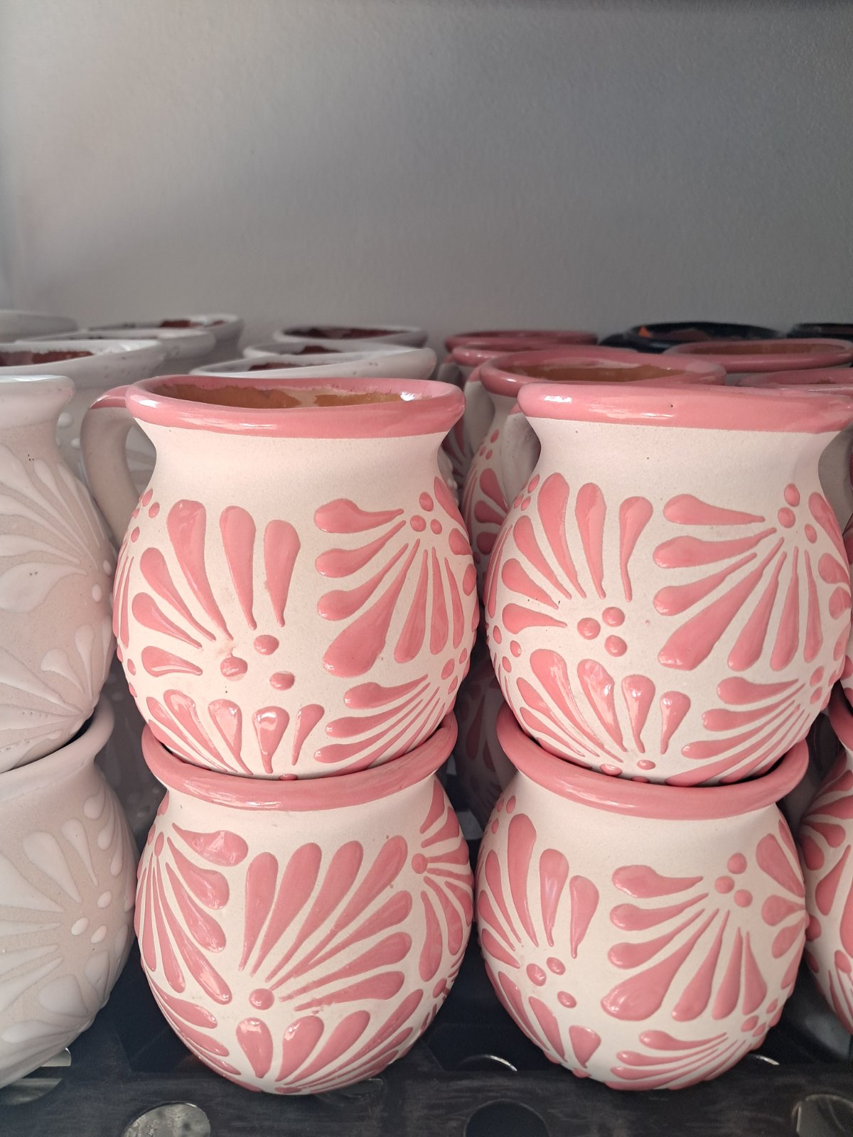 taza de color rosa