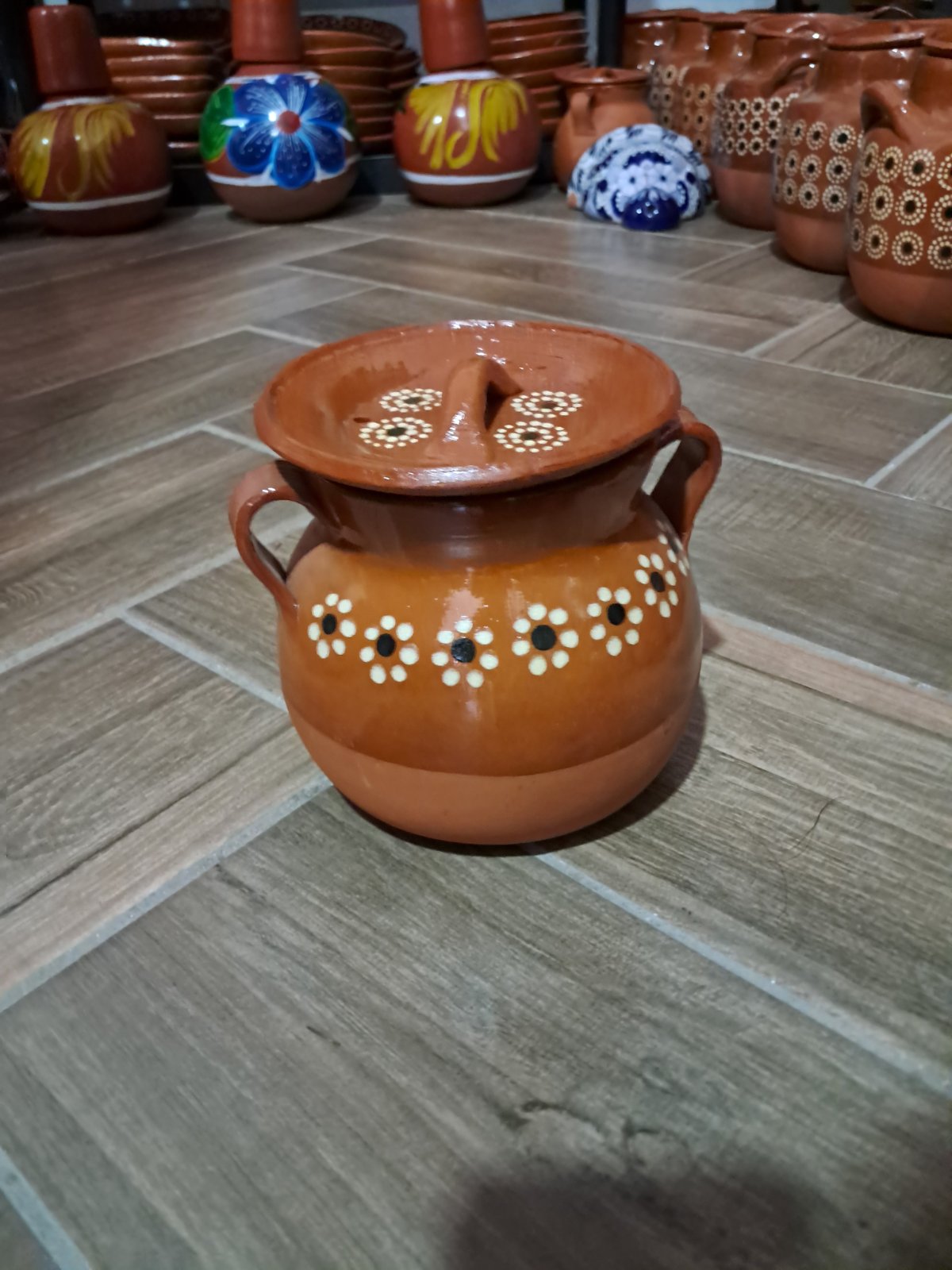 olla con tapa 1/4 de kilo