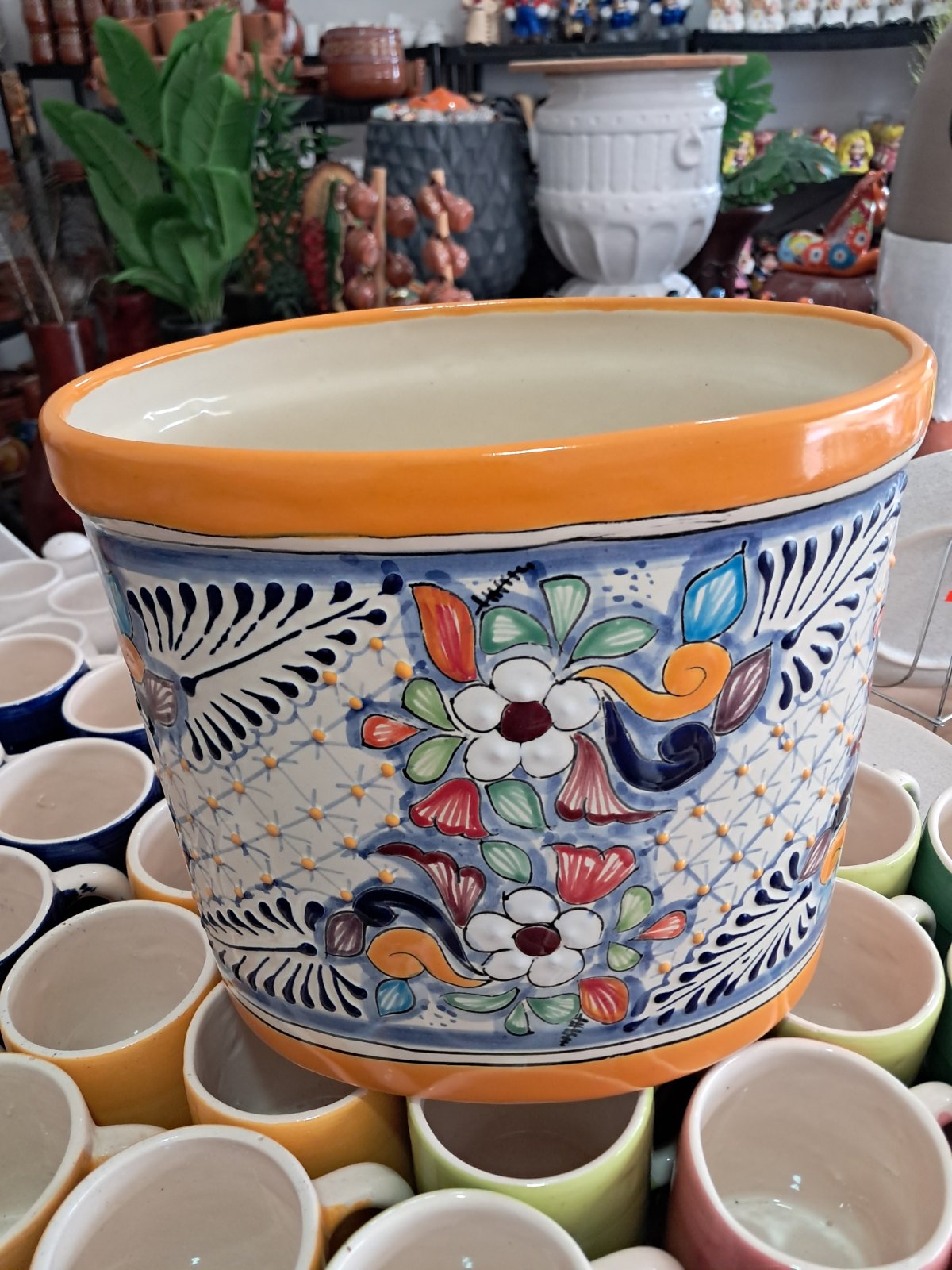 bote papelero para baño amarillo