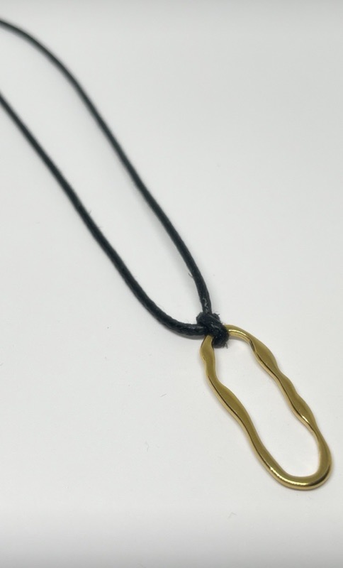 COLLAR DORADO