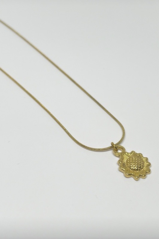 COLLAR DORADO