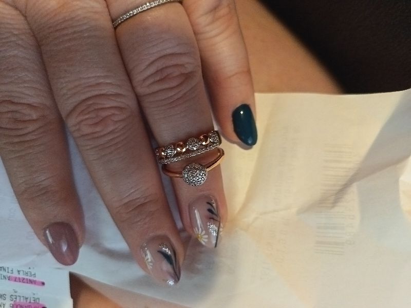Anillo 022 dorado con zirconia