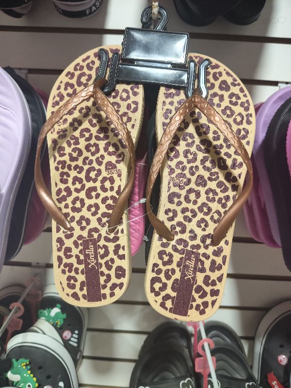 chancletas leopardo