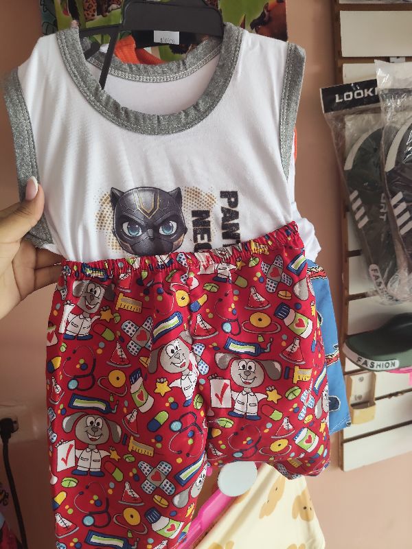 conjunto de niño( sr Shirly)