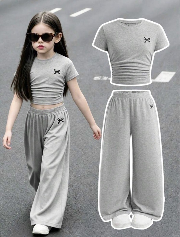 Conjunto Pantalón Gris Bota Ancha Estampado Lazos