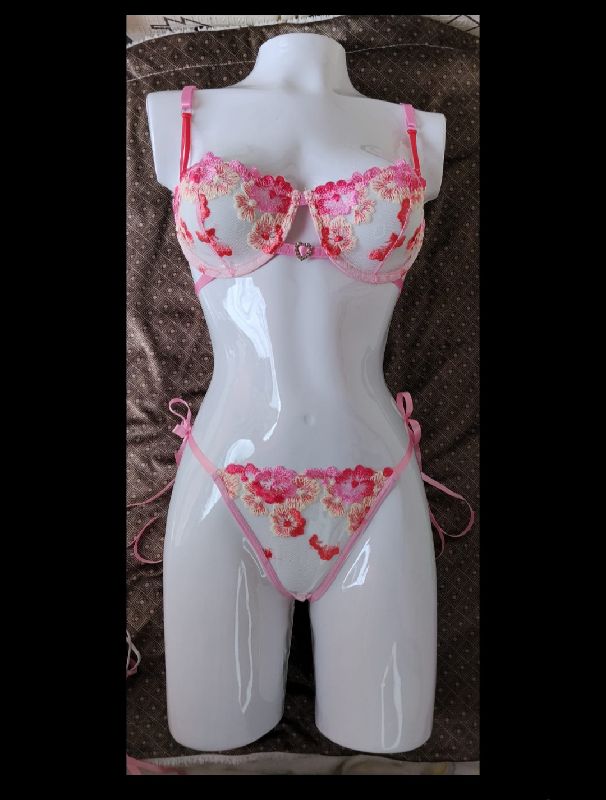 LENCERÍA ULTRA FINA FUSCIA TALLA M