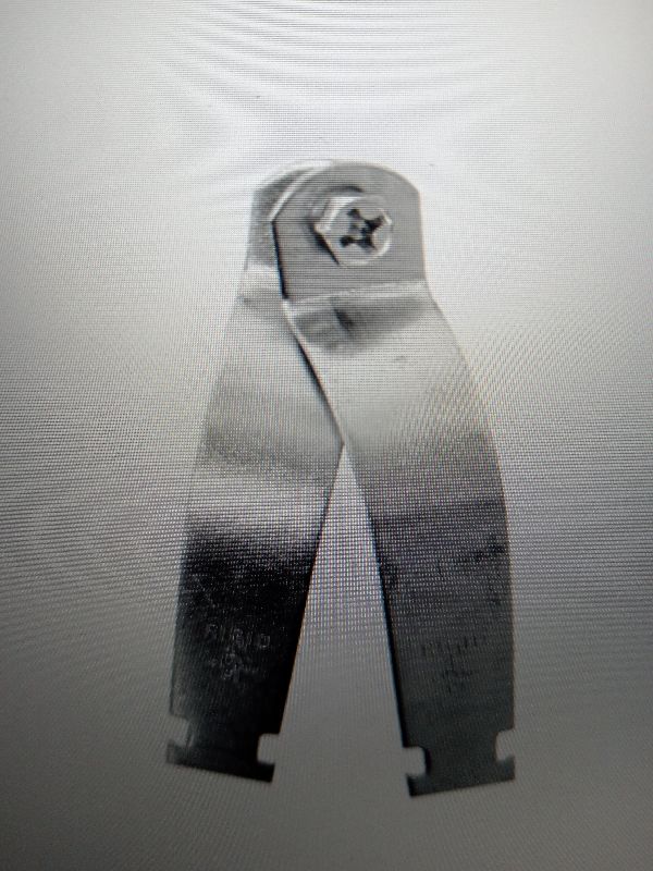 Grapa strut 4" EMT