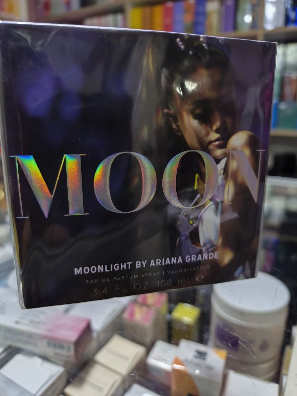 Perfume Moonlight Ariana Grande