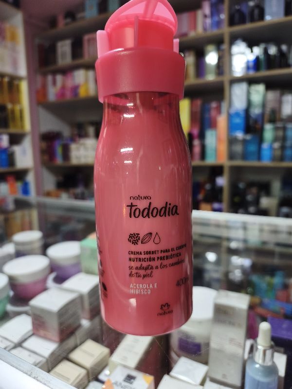 Crema Acerola e hibisco