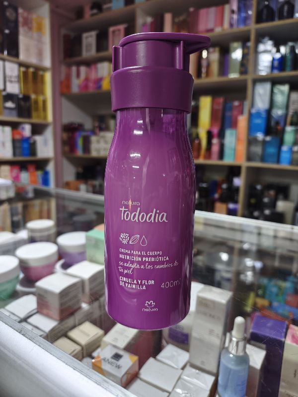 Crema Ciruela y flor de vainilla
