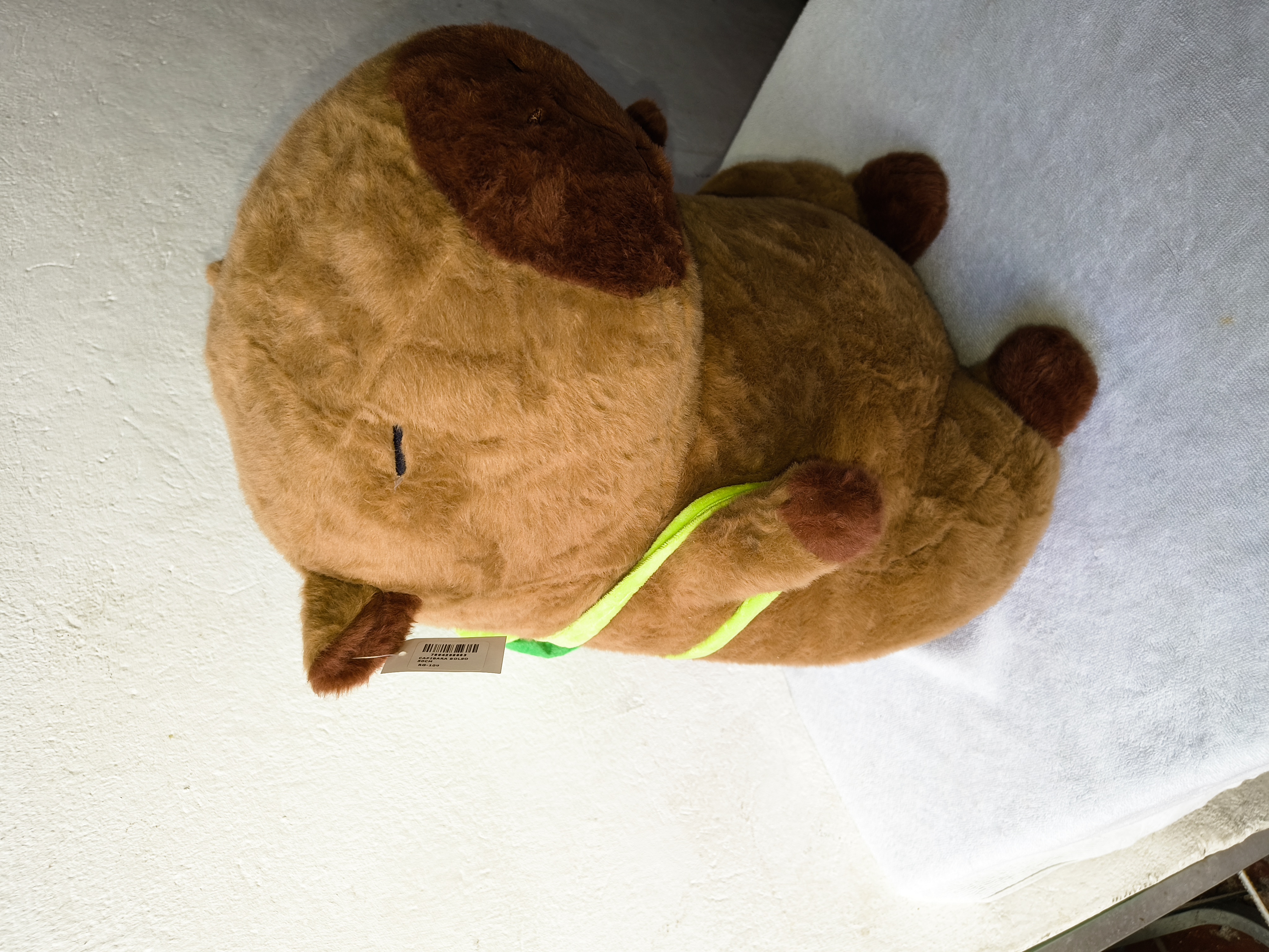 peluche de capibara de 50 cm