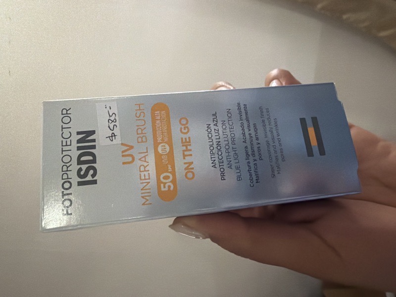 ISDIN mineral brush on the go