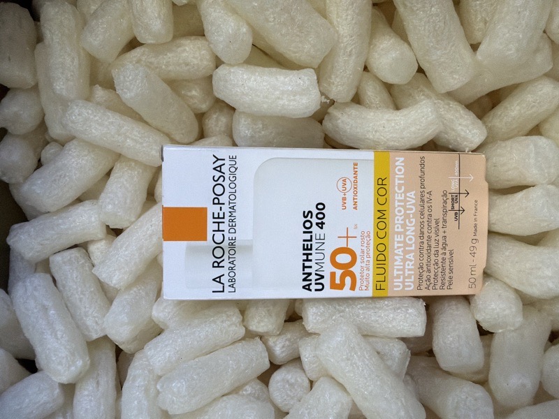 La Roche P protector Anthelios UVMUNE 400 Fluido con color
