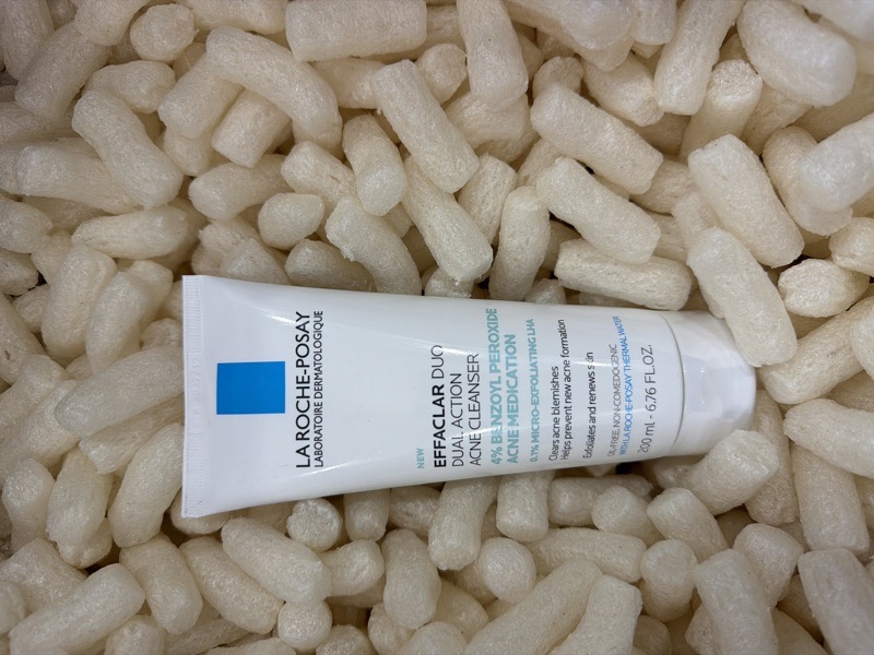 La Roche P Dúo Exfoliante y limpiador Acné
