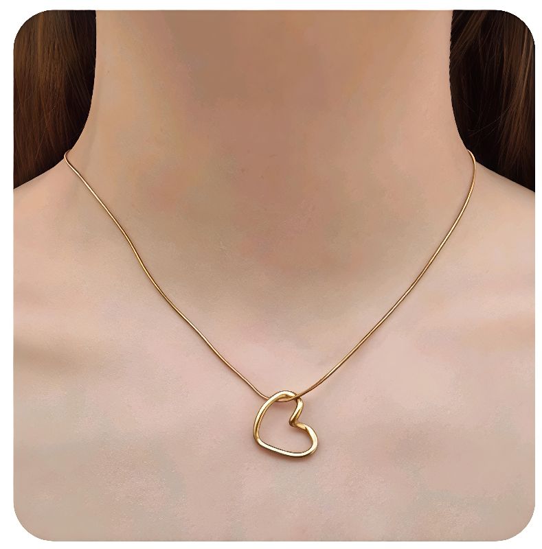 collar corazón enlazado