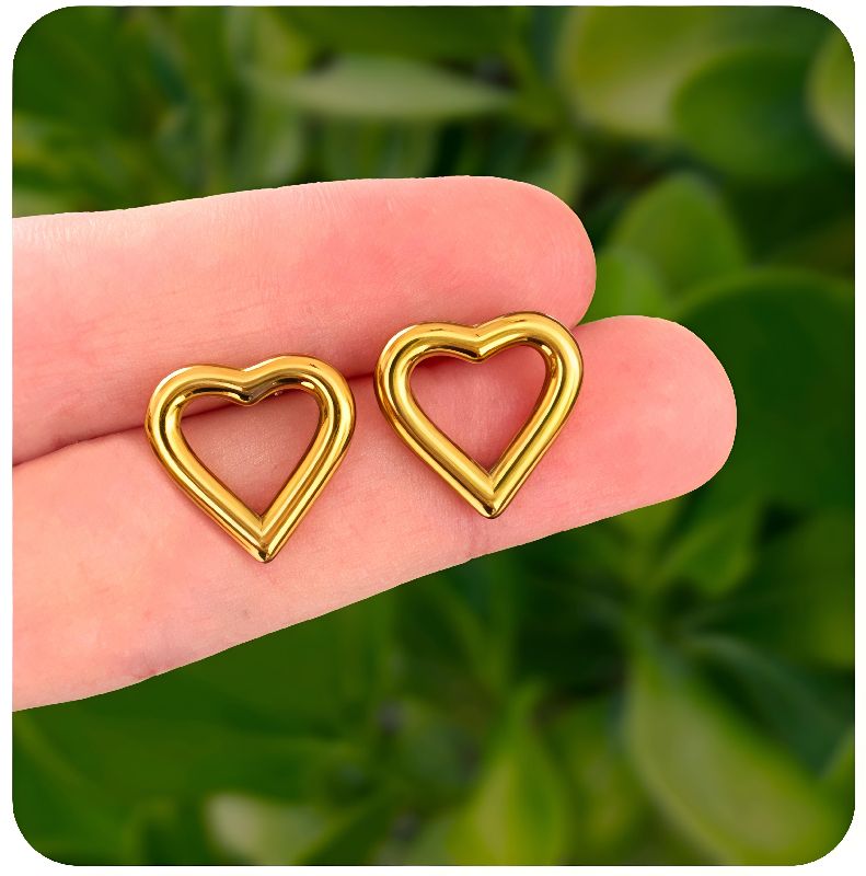 aretes corazón dorado chico