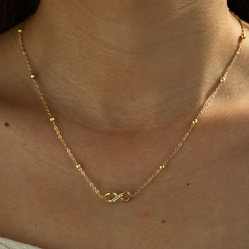 collar infinito dorado