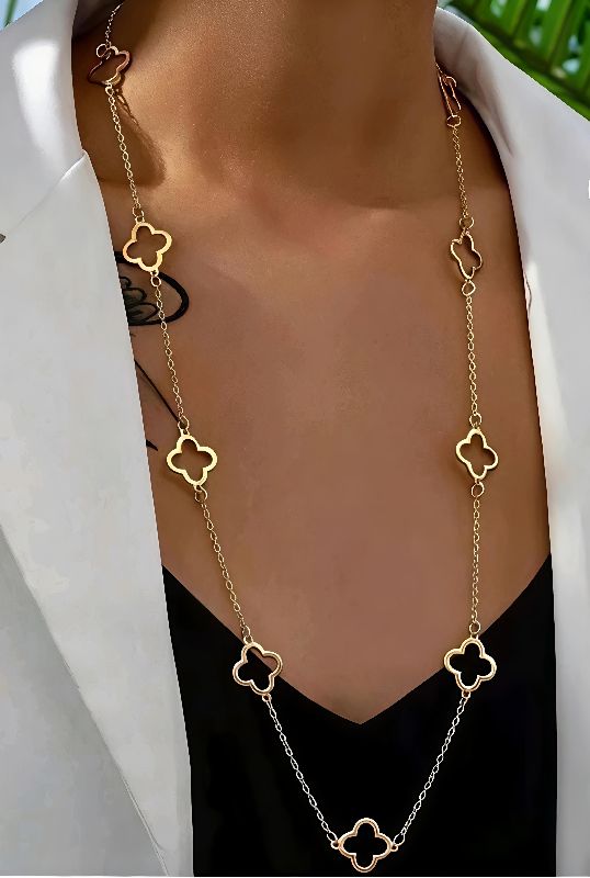 collar trebol dorado