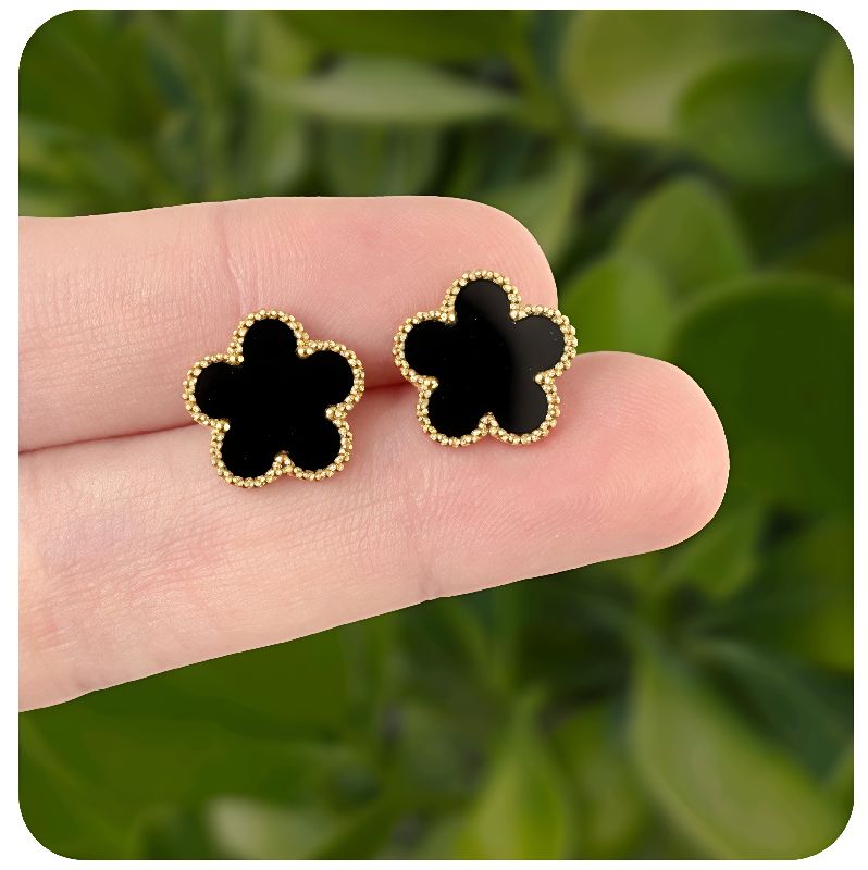 aretes trebol negro