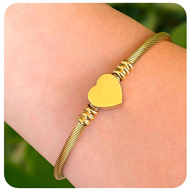 pulsera dura dorada corazón