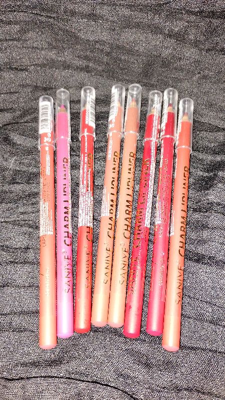 delineador labial saniye