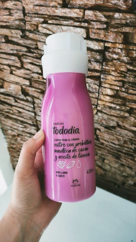 Crema corporal avellana y casis