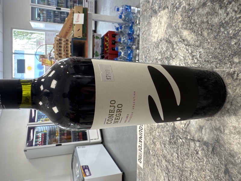 Vino tinto Conejo negro malbec