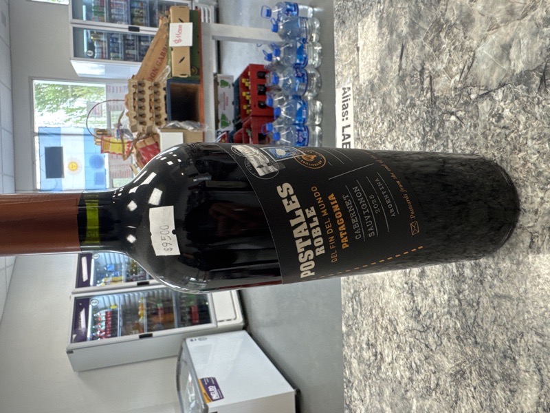 Vino tinto Postales roble