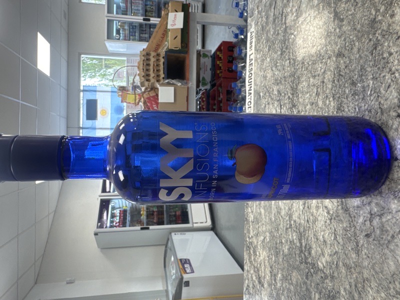 Skyy apricot 700ml