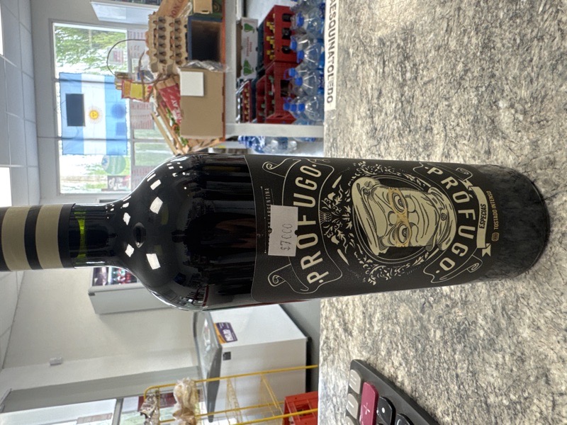Vino tinto profugo especial