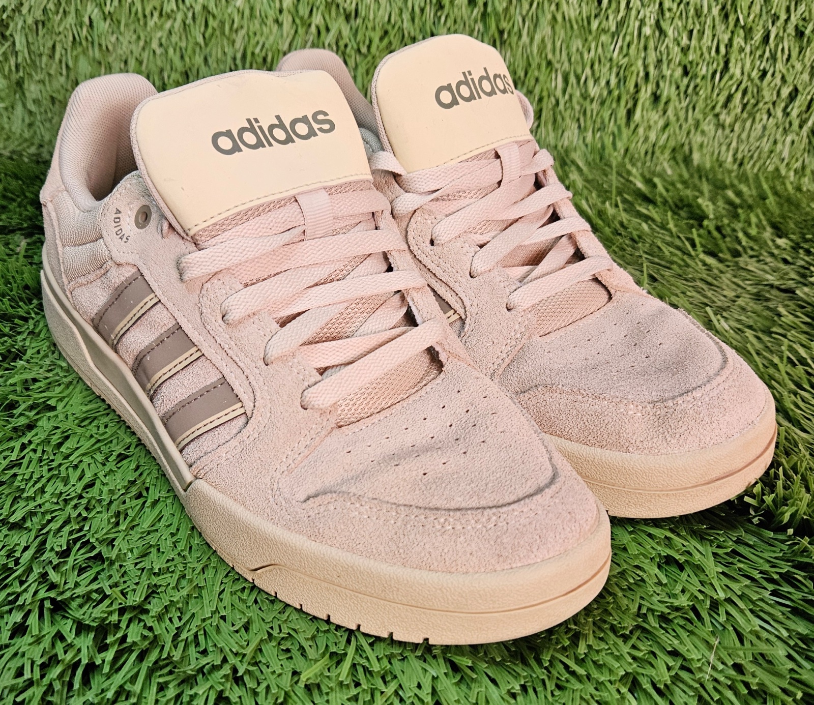 Adidas estilo Campus IG8935 rosa claro/beige