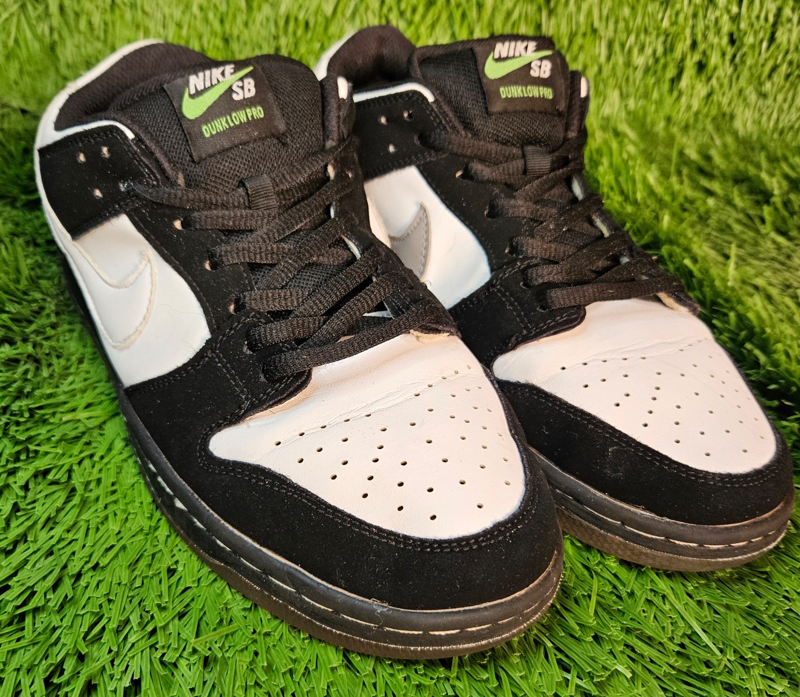 Nike SB Dunk Low Pro negro/blanco/verde