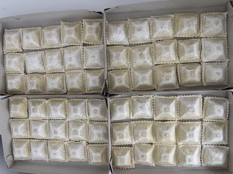 Raviolones de cordero braseado