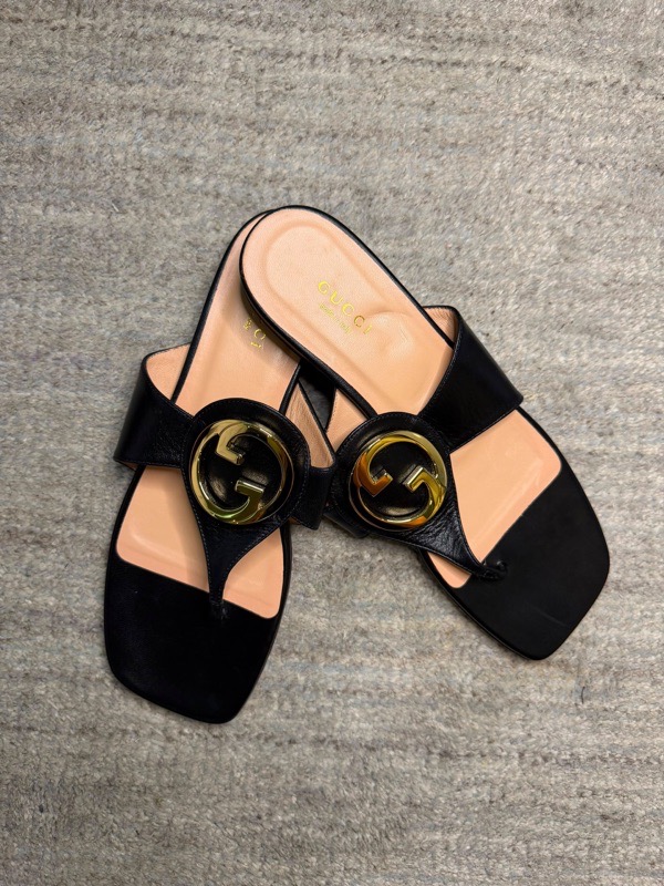GUCCI FLAT THONG SANDAL